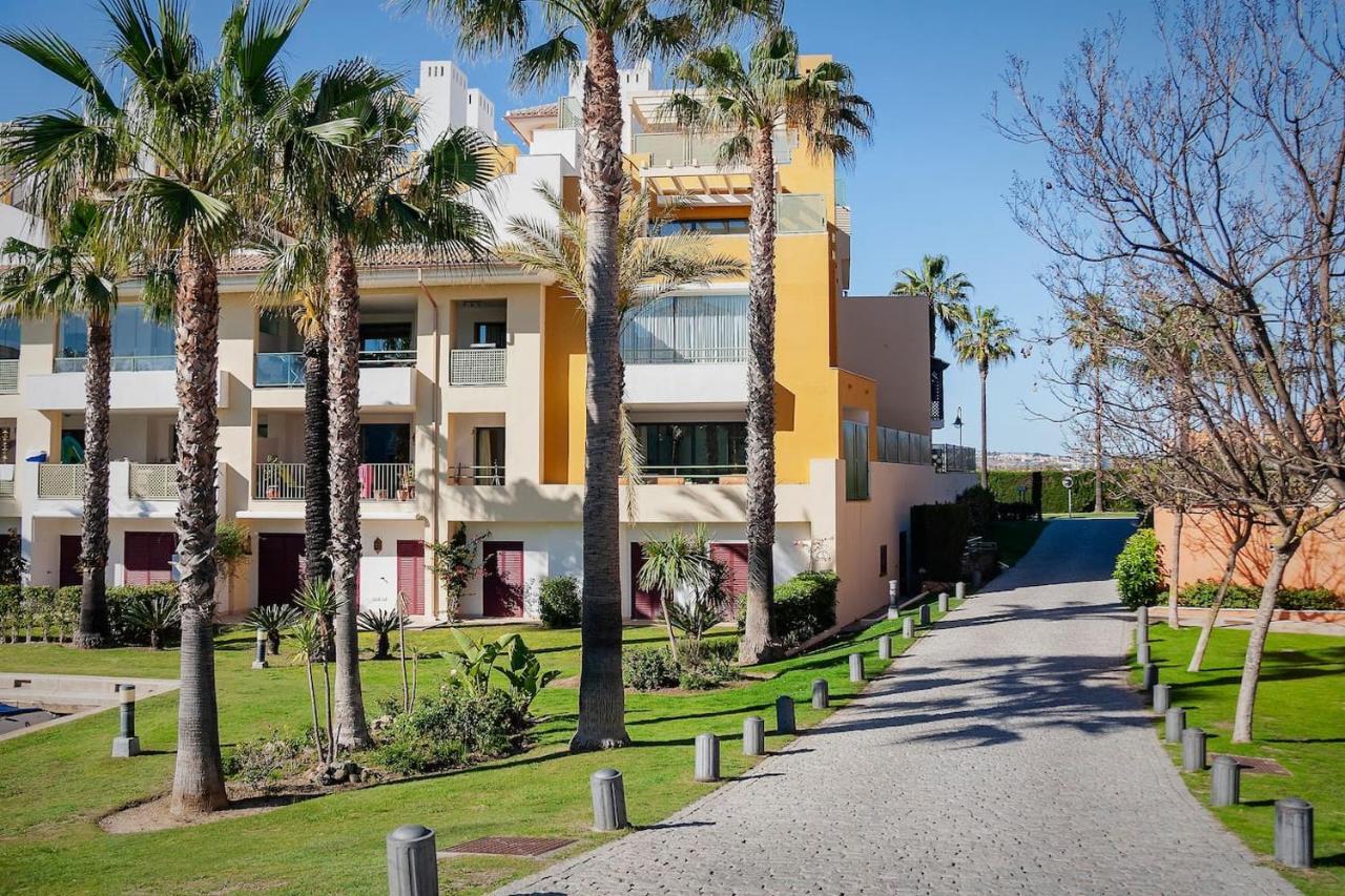 Polo Royale Waterfront Luxury Apt - 3 Terraces And Pool 소토그란데 외부 사진